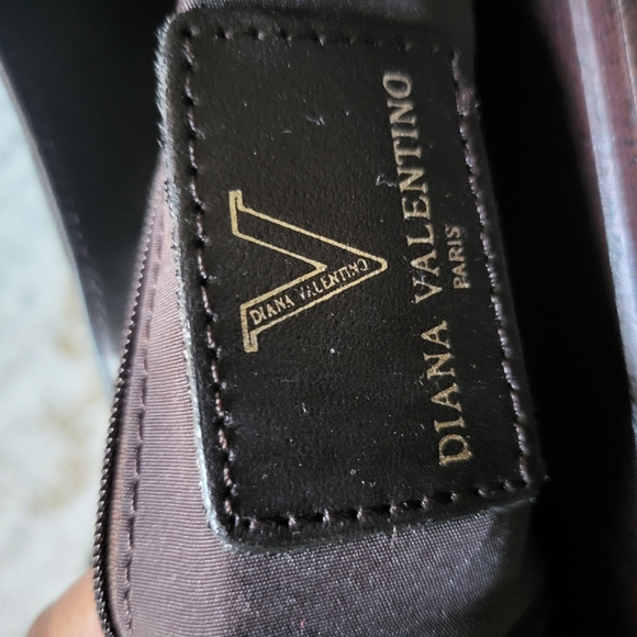 Authentic Diana Valentino Monogram Canvas & Leather Shoulder Handbag - Picture 5 of 8